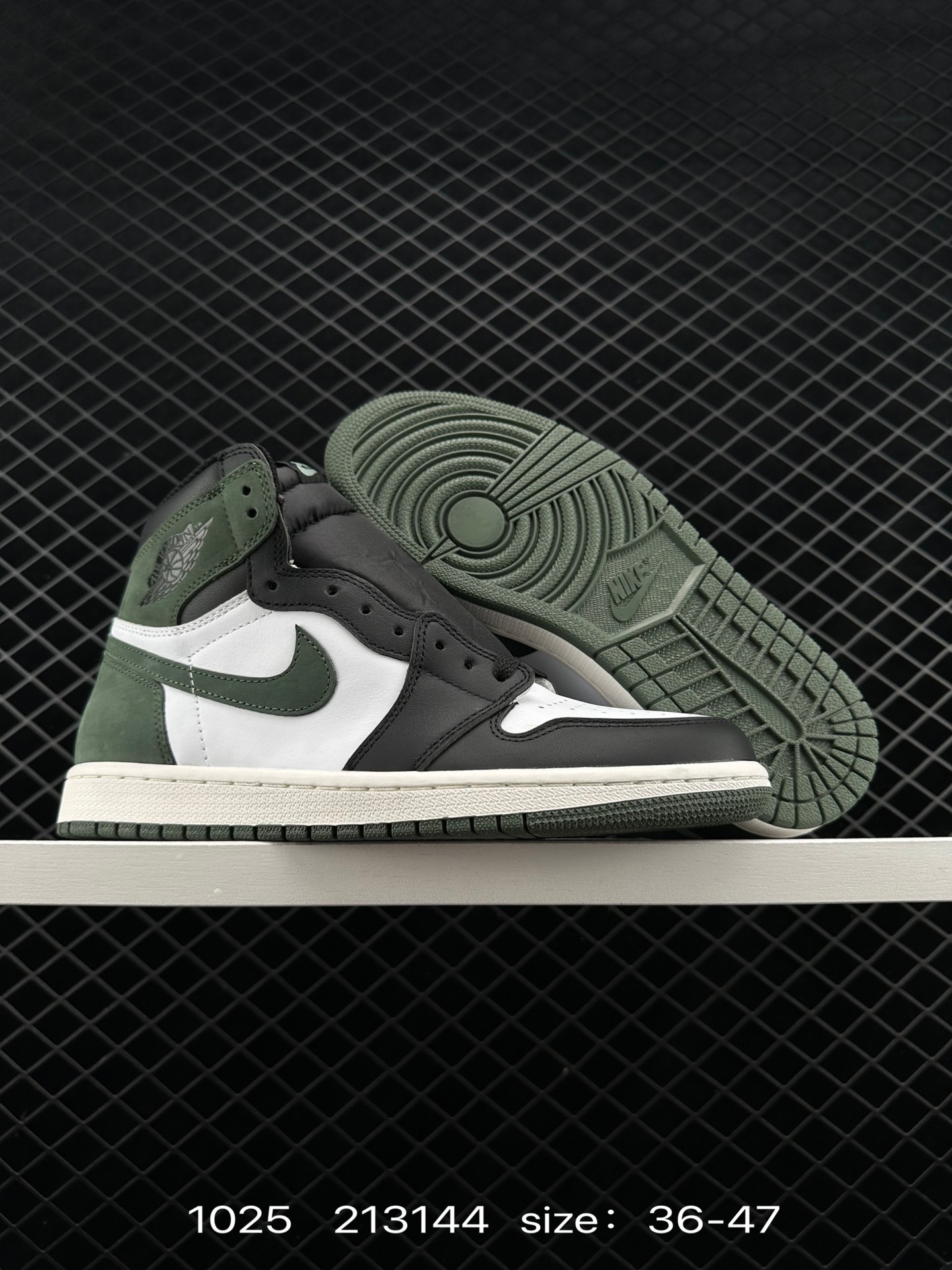 Nike Air Jordan 1 Retro High OG”Black/White“